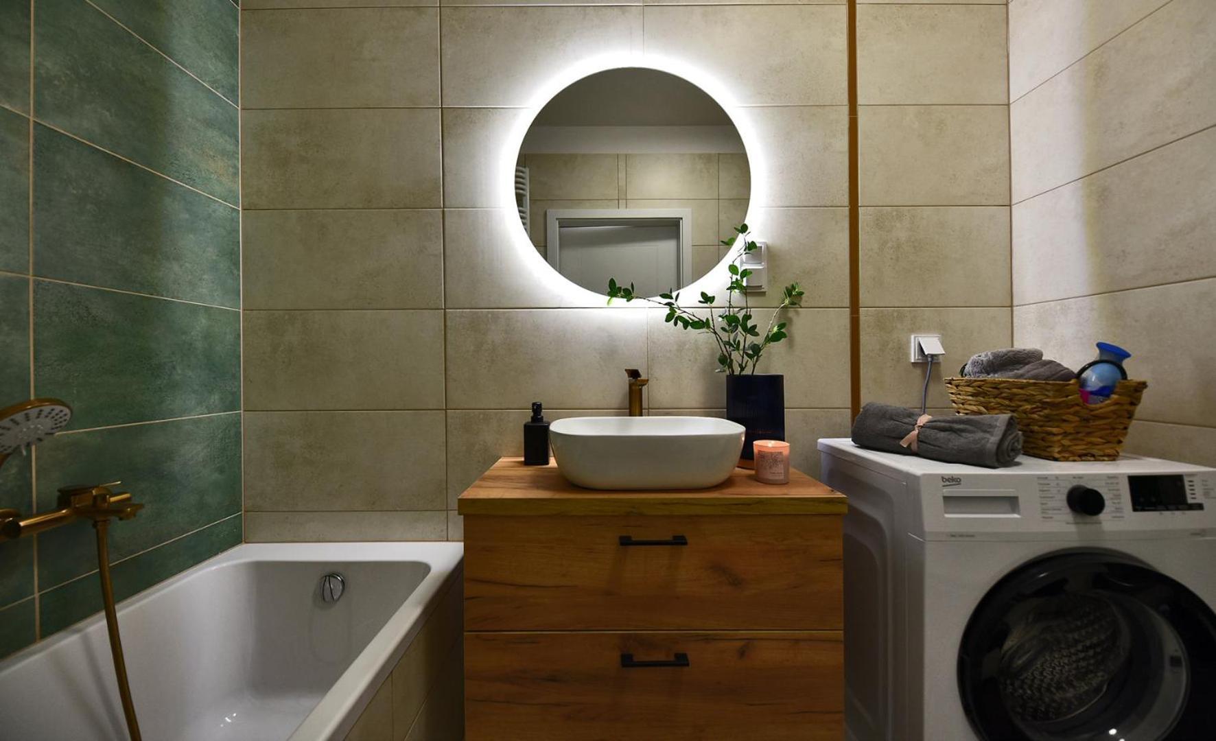 Superapart Prymasa 1000-Lecia 6A, Hidden Gem - Ideal For Relaxation & Escapes Rzeszow Luaran gambar